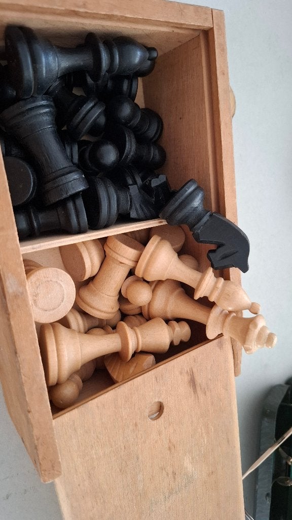 schaakstukken hout, Verzenden, Zo goed als nieuw