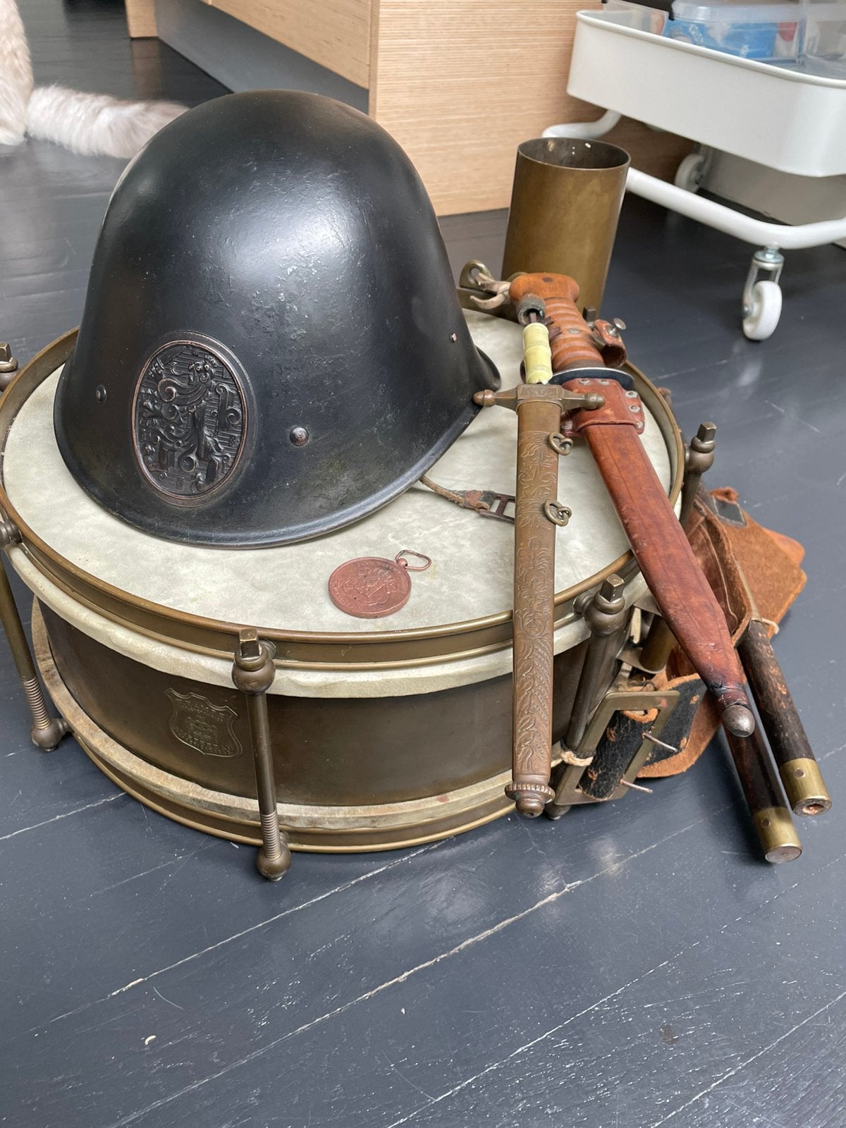 Lotje nederlandse leger militaria helm, Verzenden, Duitsland, Hulzen of Bodemvondsten