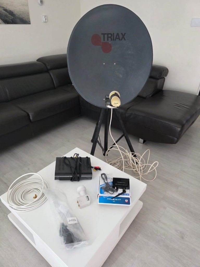 Triax satellietset compleet, Ophalen, Gebruikt, Overige merken