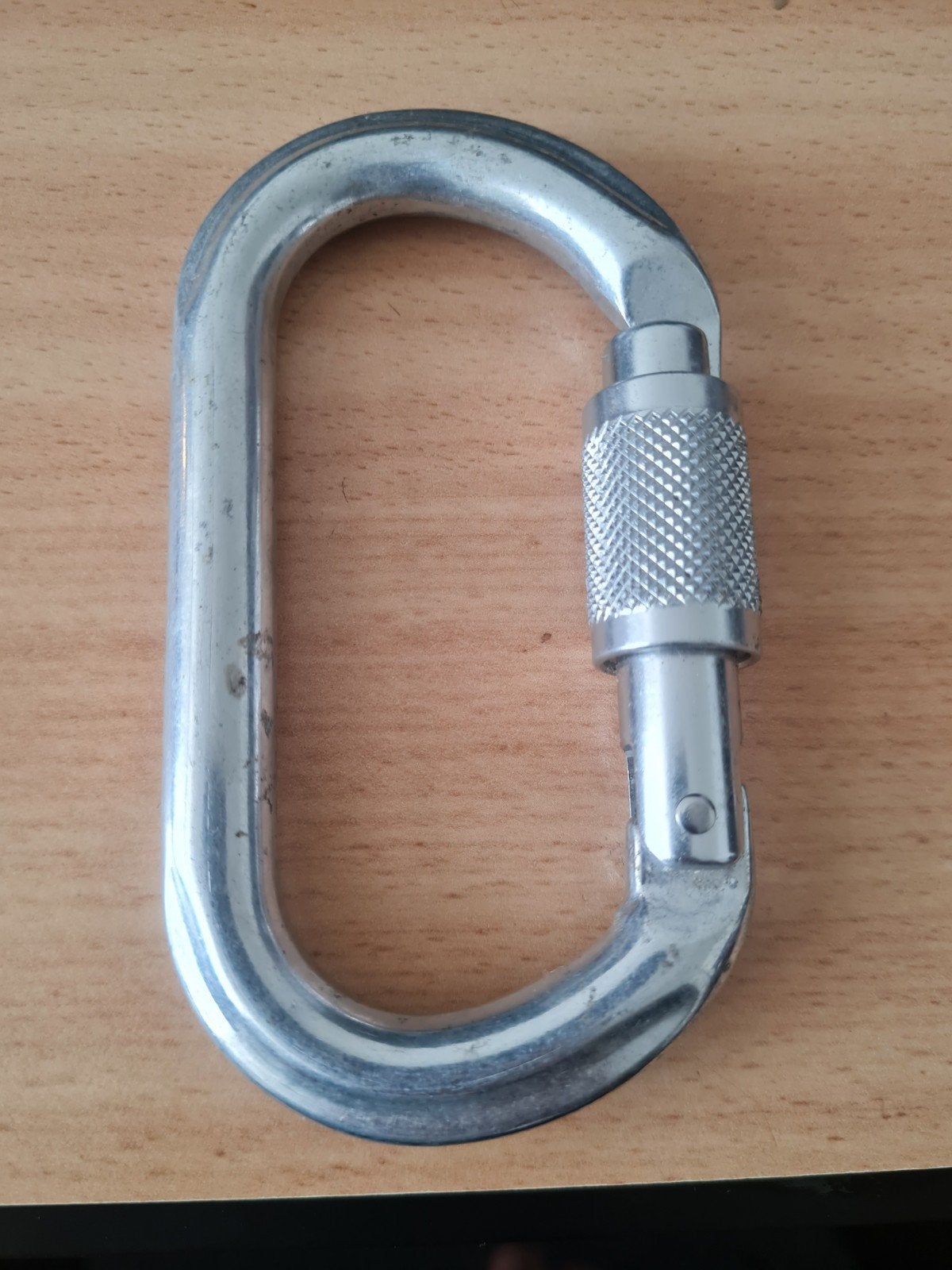 Petzl karabijnhaak met schroefsluiting, Ophalen of Verzenden, Gebruikt, Klimsport-accessoire