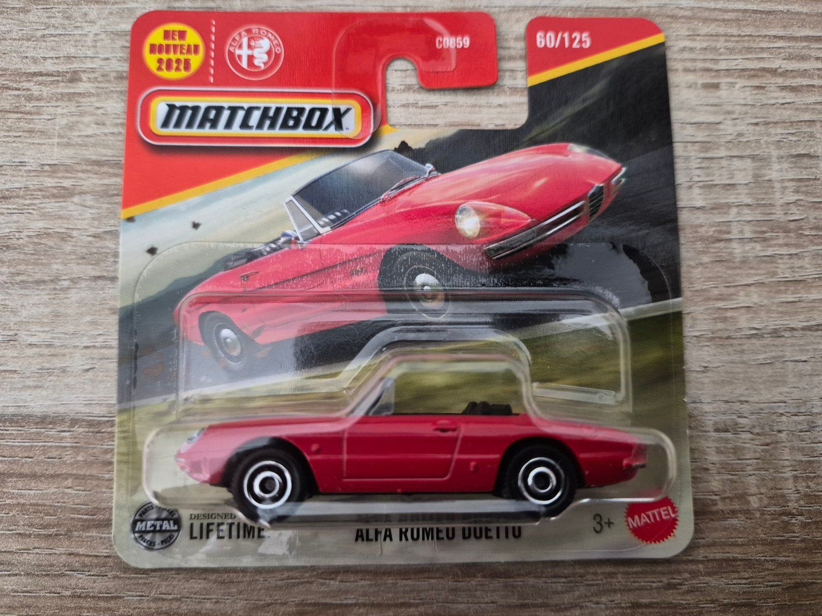 Alfa Romeo Duetto rood 1:64 (Matchbox), Ophalen of Verzenden, Nieuw, Auto