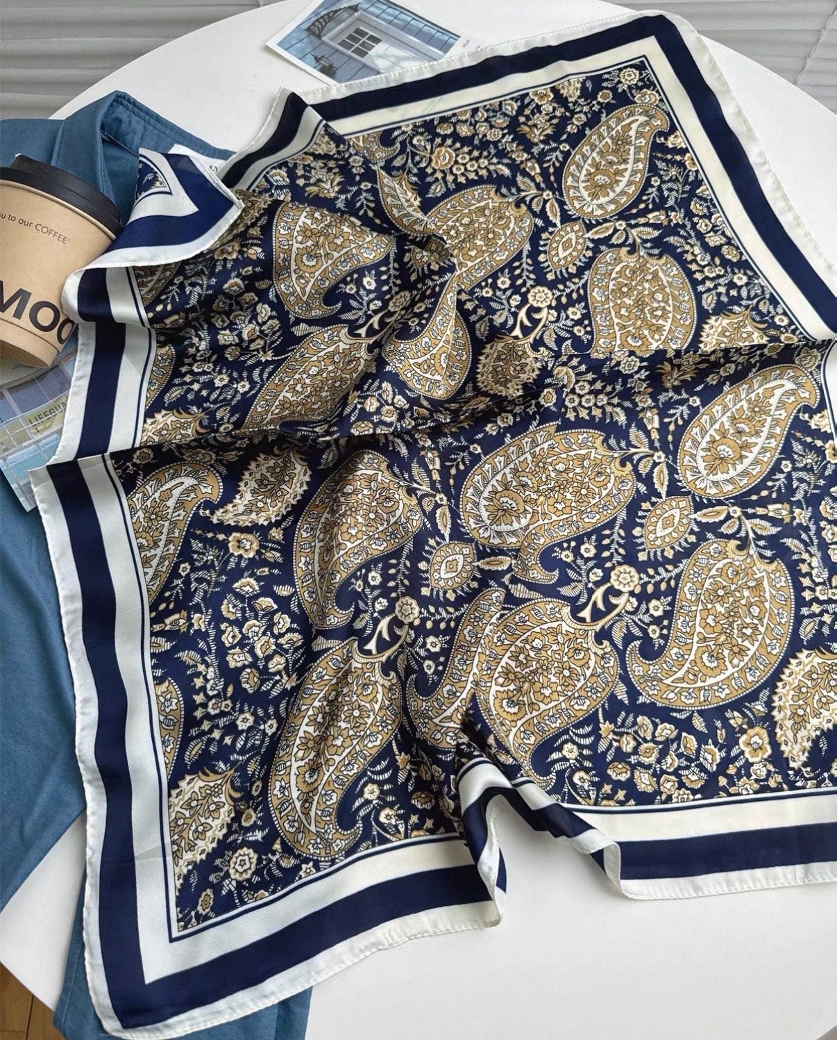 Nieuwe dunne sjaal met paisley print, 70x70cm, Verzenden, Nieuw, Sjaal