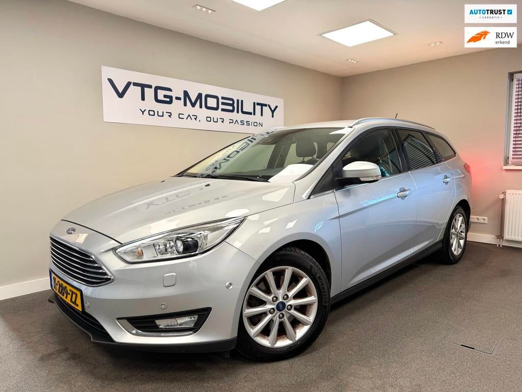 Ford Focus Wagon 1.5 Titanium Groot Navi|Stuur + Stoelverwar, 4 cilinders, 150 pk, Leder en Stof, Handgeschakeld