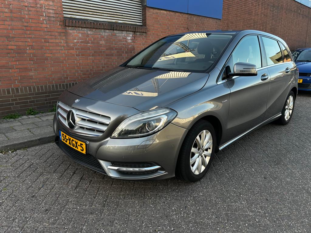 Mercedes-Benz B-Klasse 1.6 B180 5DRS Blue EFF 2012 Grijs, Voorwielaandrijving, 1295 kg, 4 cilinders, 122 pk