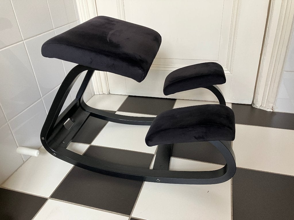 Fijne Ergonomische kniestoel stoel voor goede zithouding, Ophalen, Zwart, Zo goed als nieuw, Bureaustoel