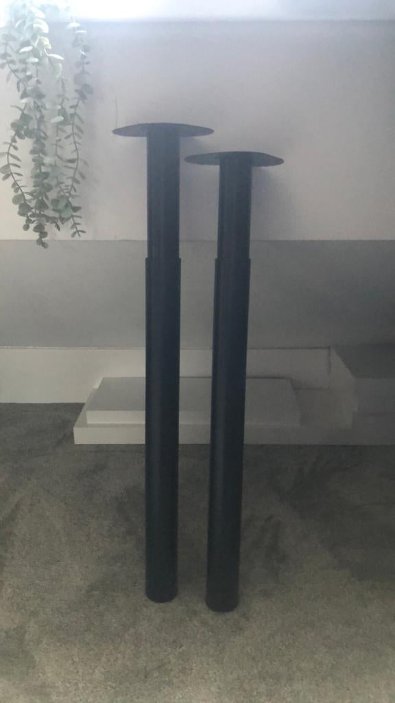 Tafel of bureau poten, 2 stuks, zwart in hoogte verstelbaar, Huis en Inrichting, Tafelonderdelen, Tafelpoot, Gebruikt, 50 tot 100 cm