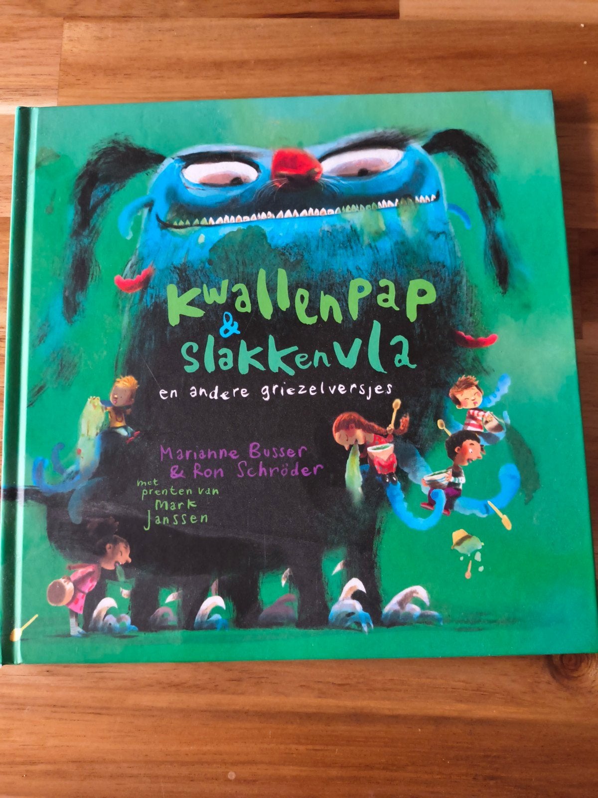 Kwällenpap & Slakkenvla - Leuk kinderboek in goede staat, Ophalen of Verzenden, Zo goed als nieuw, Marianne Busser & Ron Schröder