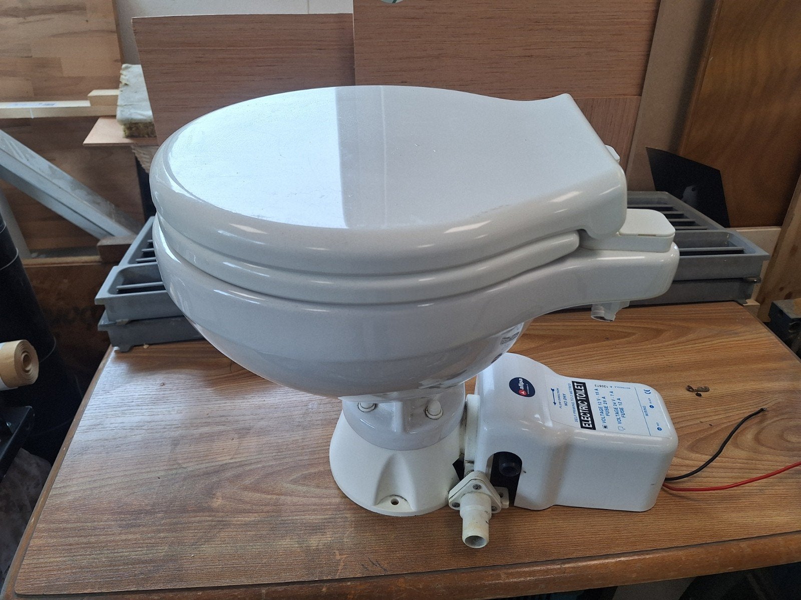 Allpa elektrisch toilet 12v, Watersport en Boten, Ophalen, Gebruikt, Kombuis en Sanitair, Zeilboot of Motorboot