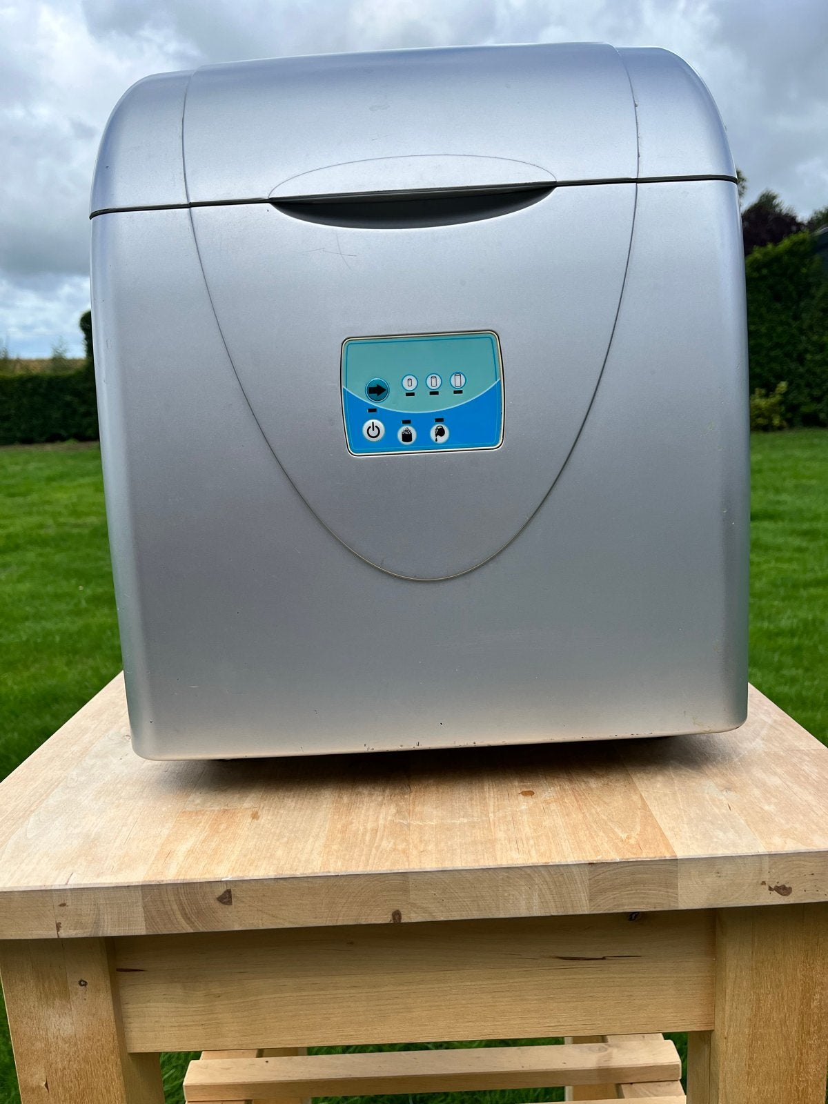 Zilveren IJsblokjesmachine - Model IM002A, Ophalen, Gebruikt, Zelfvriezend
