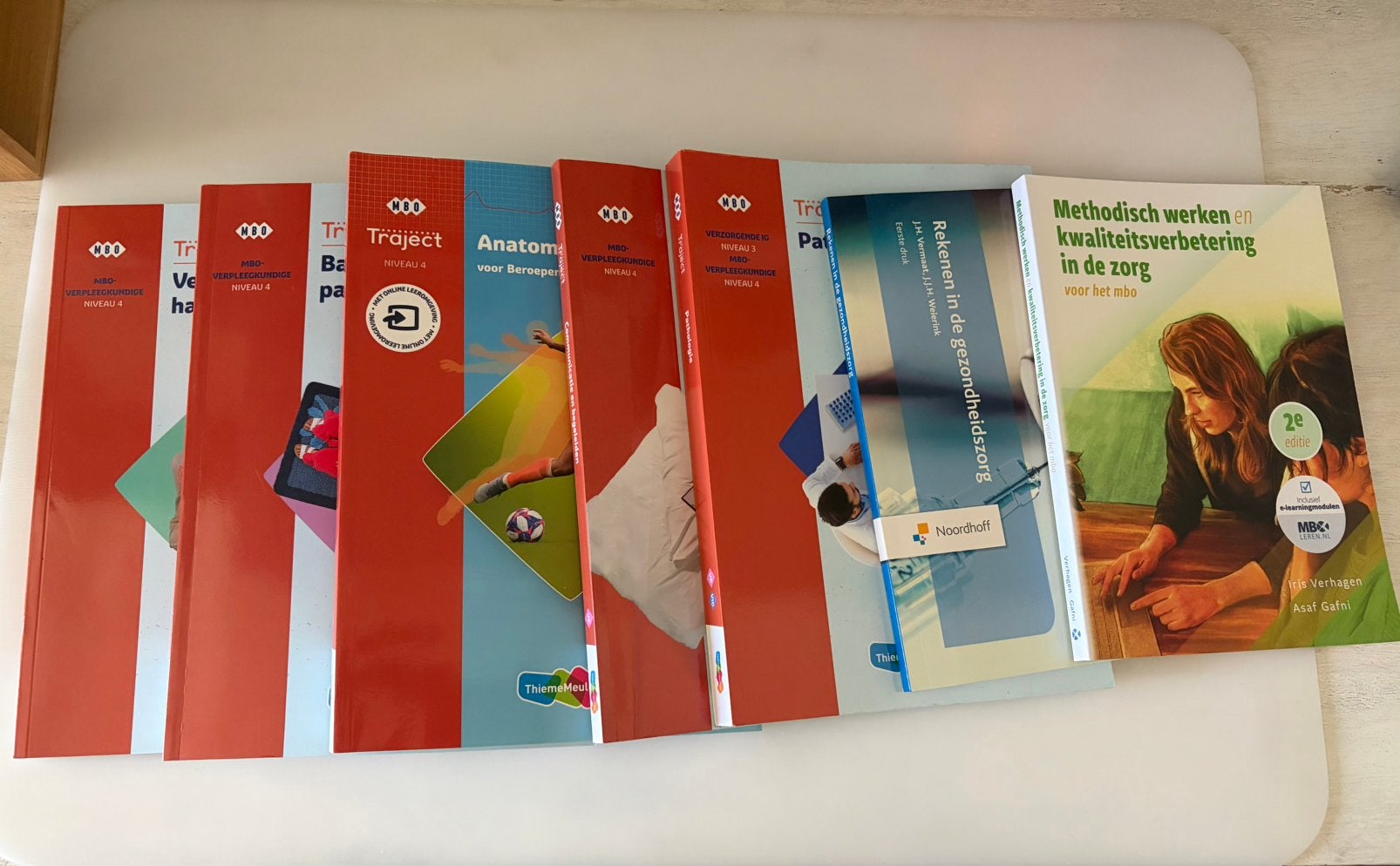 Mbo verpleegkundige boeken, Ophalen of Verzenden, Zo goed als nieuw, Overige niveaus, Overige vakken
