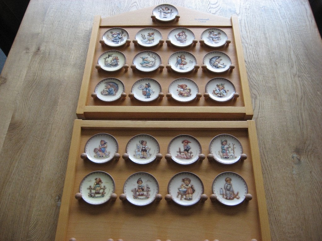 21 Bordjes MJ Hummel - Goebel Plate Motif 1972 tot 1995, Ophalen, Nieuw, Hummel
