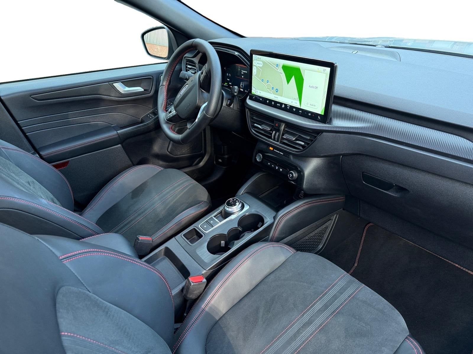 Foto 3 van Ford Kuga 2.5 PHEV ST-Line X | Panoramadak | Winter Pack | E