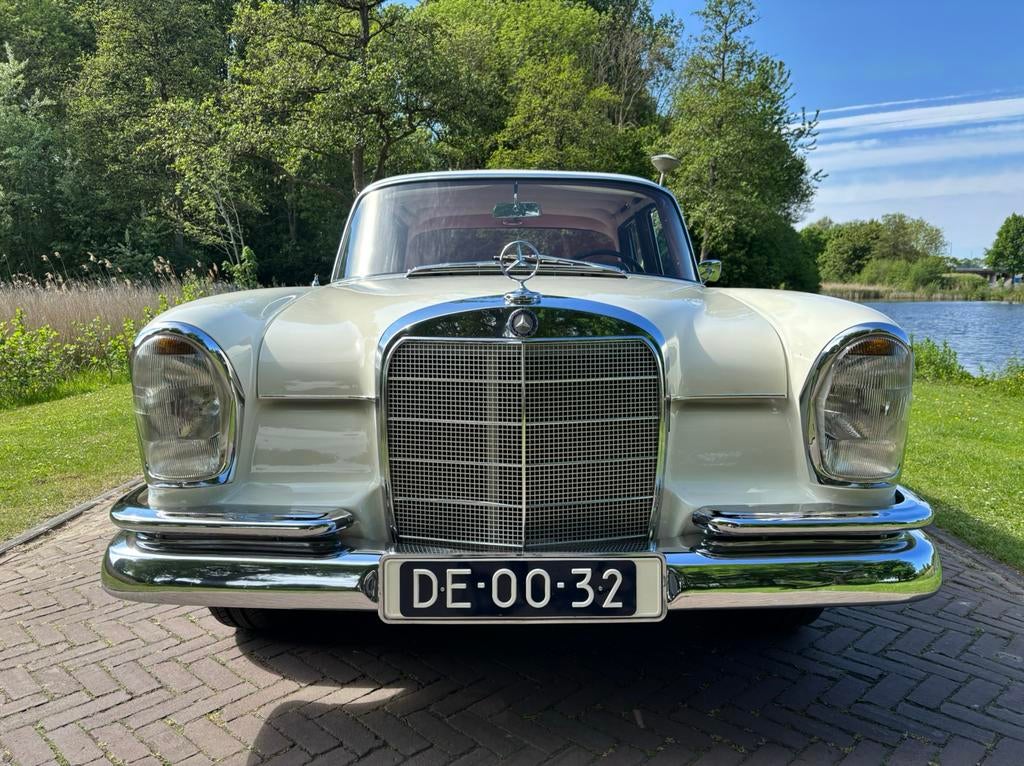 Mercedes-Benz 220S Automatic 1965, Automaat, Achterwielaandrijving, Wit, Mercedes-Benz