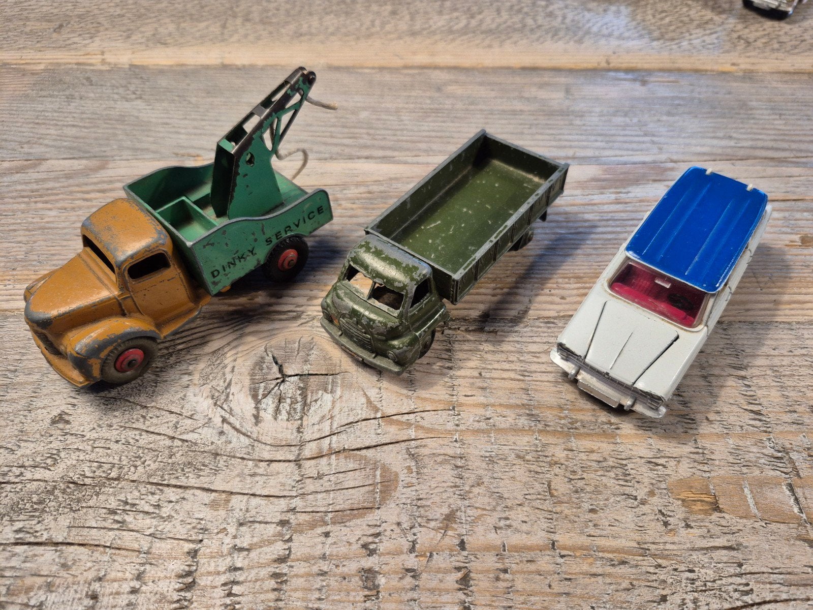 Vintage Dinky Toys: Takelwagen, Legertruck, Station, Ophalen of Verzenden