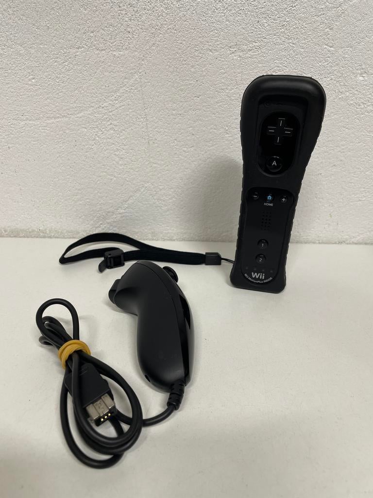 Zwarte Nintendo Wii Remote Plus en Nunchuk Controller, Ophalen, Zo goed als nieuw