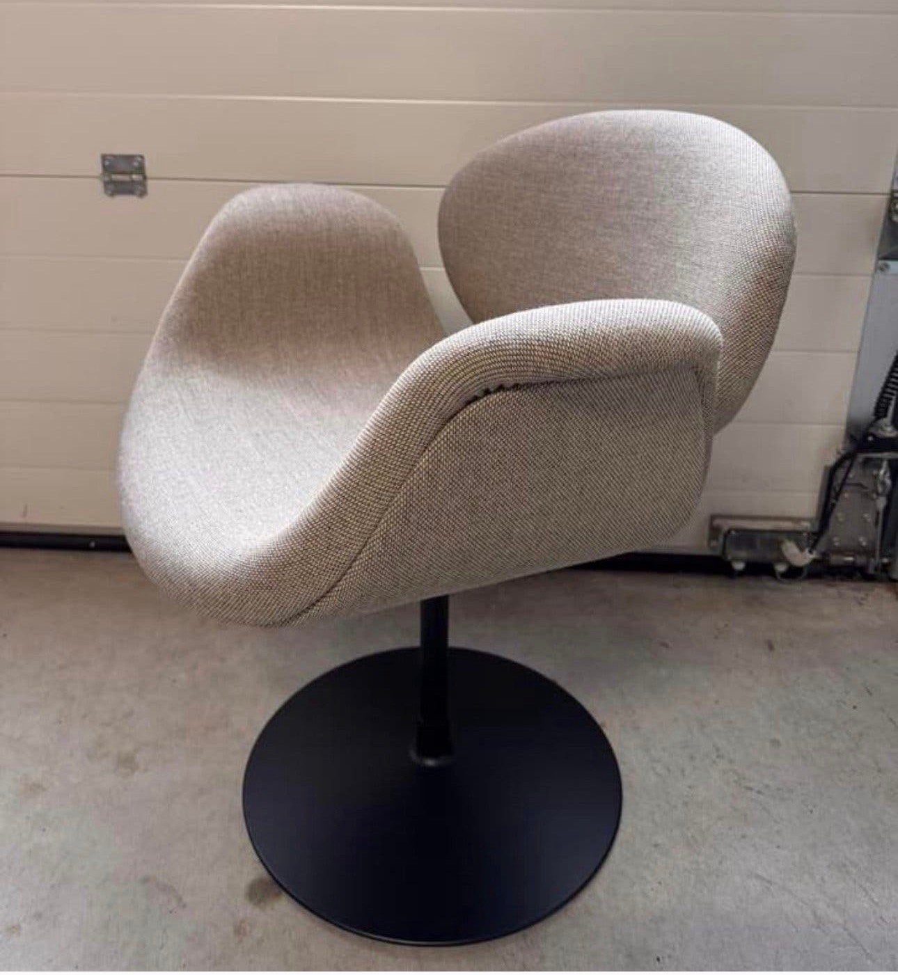 Artifort Little Tulip stoel model F163 - Pierre Paulin, Huis en Inrichting, Stoelen, Ophalen, Luxe design, Overige kleuren, Zo goed als nieuw