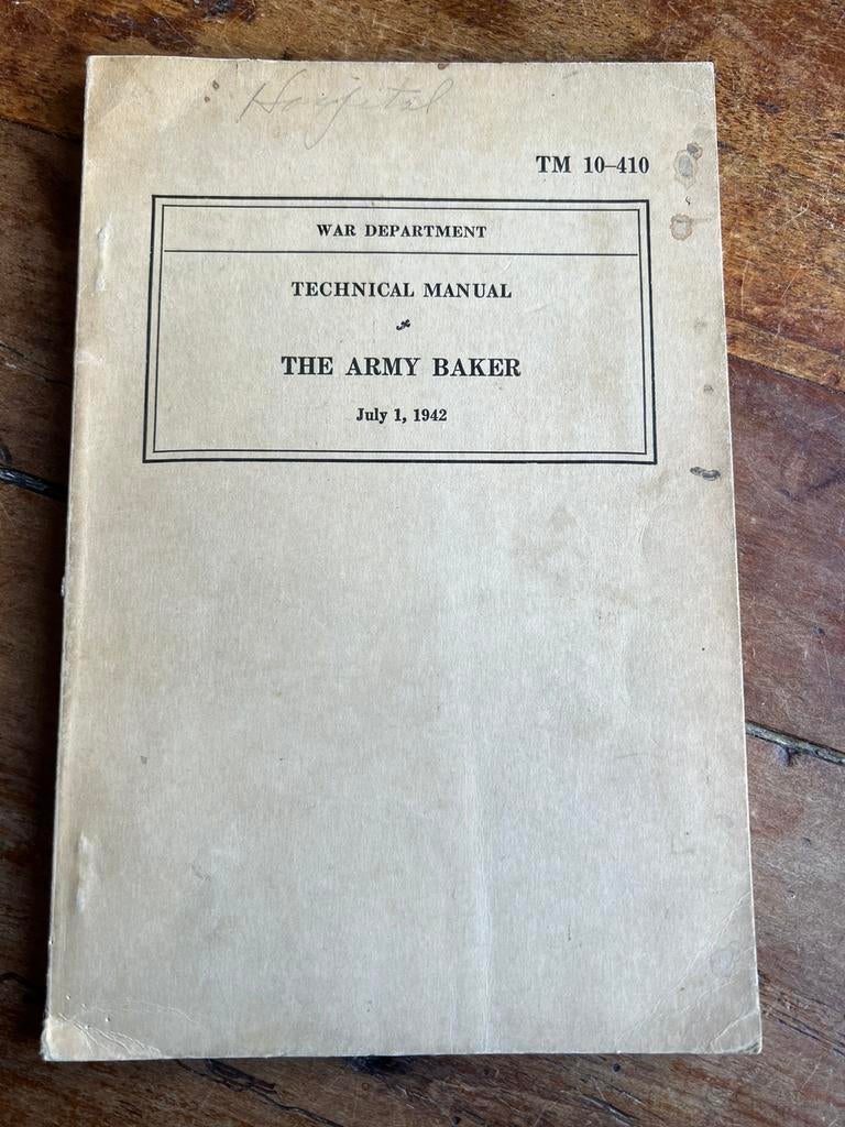 WO2 Amerikaans Veld Kok Receptenboek Veldkeuken Baker 1942, Amerika, Ophalen of Verzenden, Boek of Tijdschrift