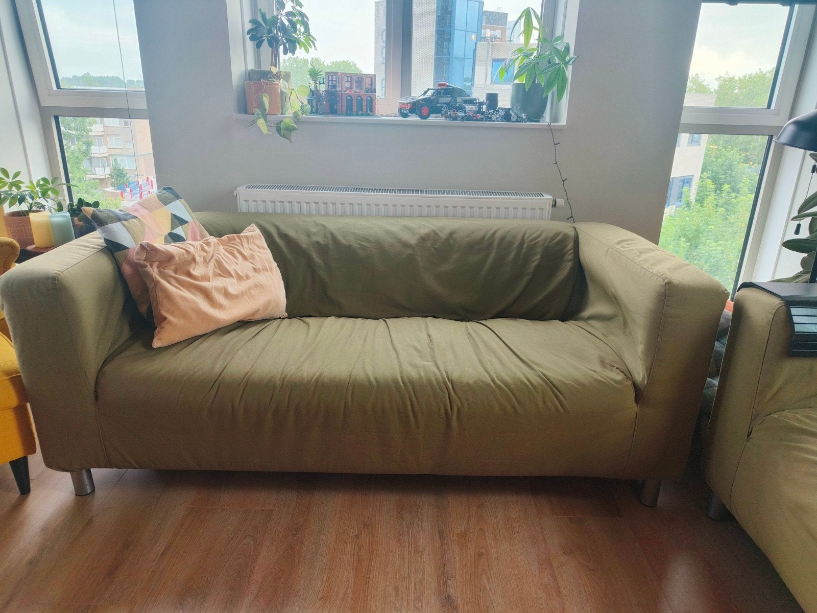 Gratis! Olijfgroene klippan bank, Huis en Inrichting, Ophalen, Gebruikt, 150 tot 200 cm, Tweepersoons