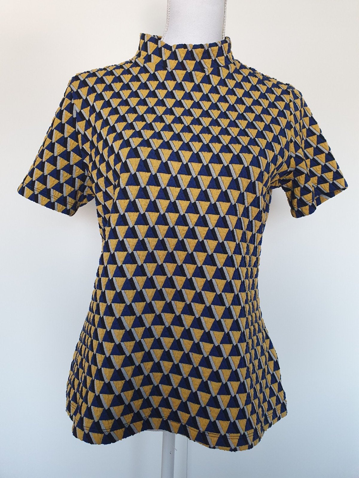 Noisy May Grafische print top maat L, geel met blauw., Blauw, Maat 42/44 (L), Ophalen of Verzenden, Zo goed als nieuw