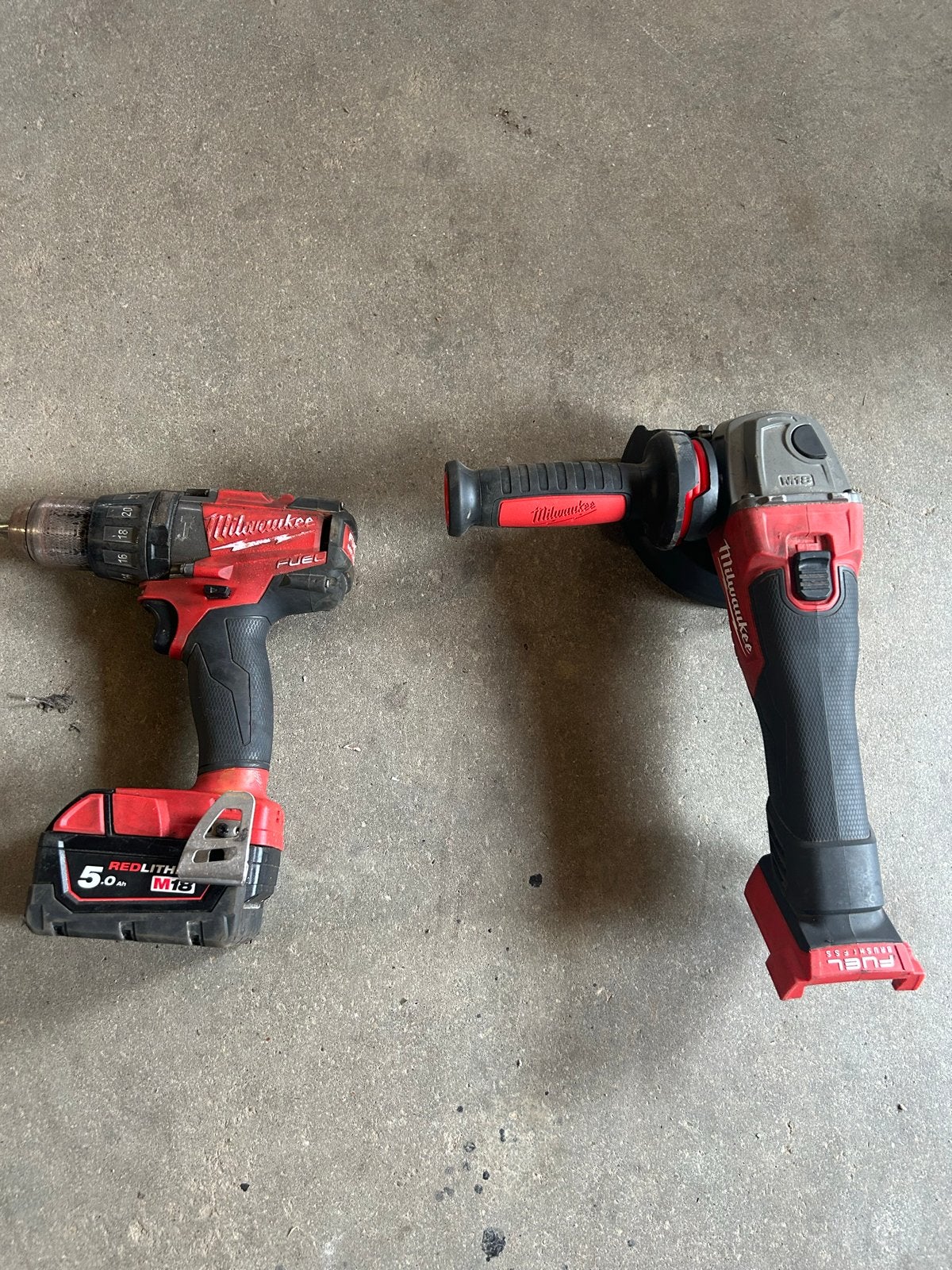 Milwaukee M18 Boor-/Schroefmachine & Haakse Slijper Set, 600 watt of meer, Ophalen of Verzenden, Klopboormechanisme, Zo goed als nieuw