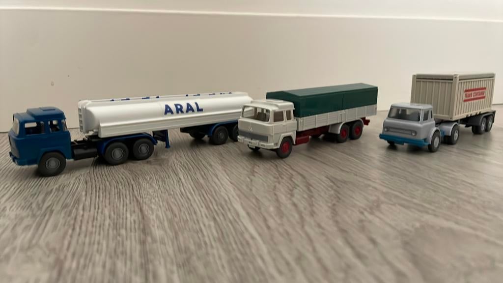 Wiking 3 x Vrachtwagen Aral tankwagen, Trans Container truck, Ophalen of Verzenden, Zo goed als nieuw, Bus of Vrachtwagen, Overige merken