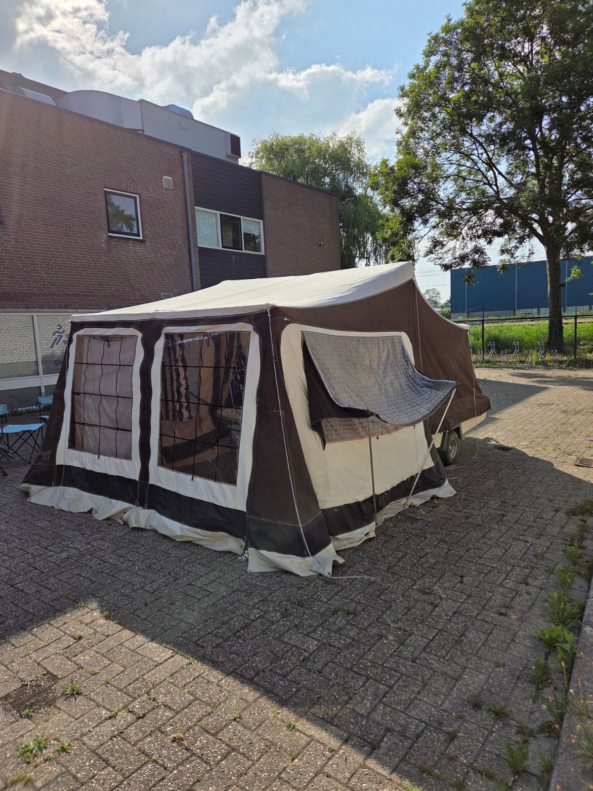 Camp-let GLX '88 met handige kantelbeugel en luifel, Ophalen, Gebruikt, Tot en met 4