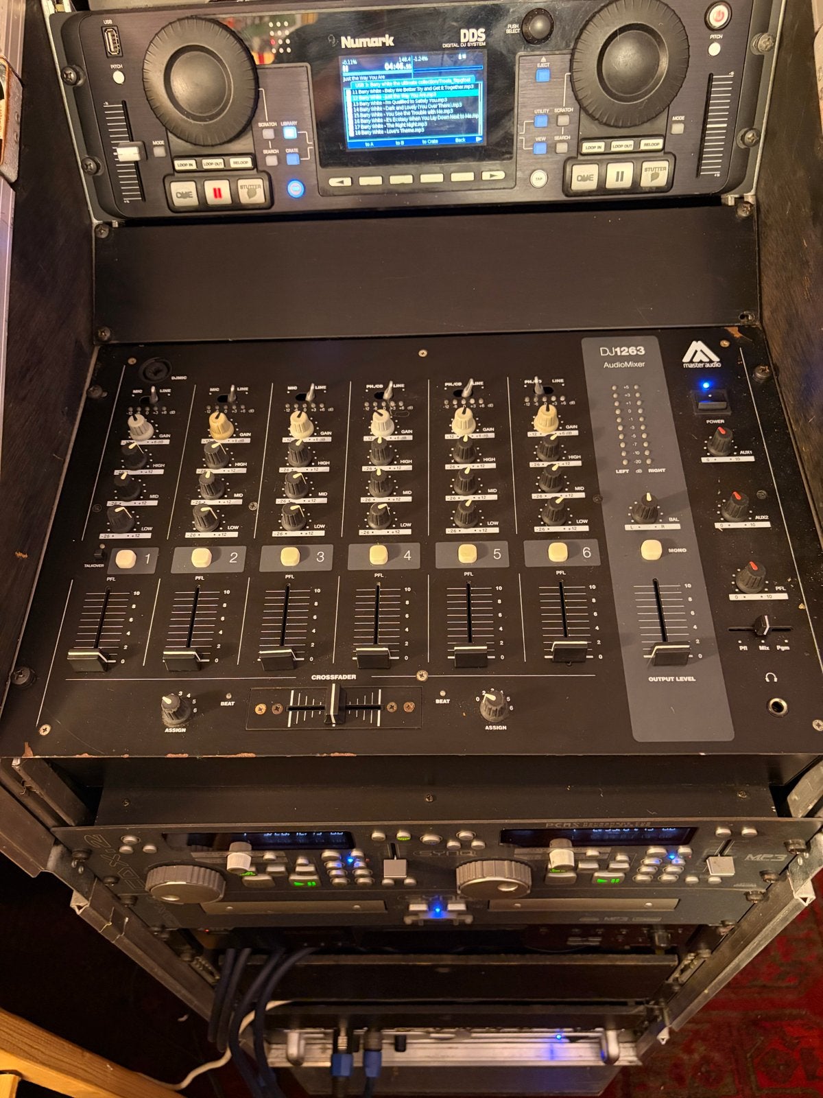 Complete Geluidsinstallatie voor Feesten - 2x 450W Versterke, Audio, Tv en Foto, Professionele Audio-, Tv- en Video-apparatuur