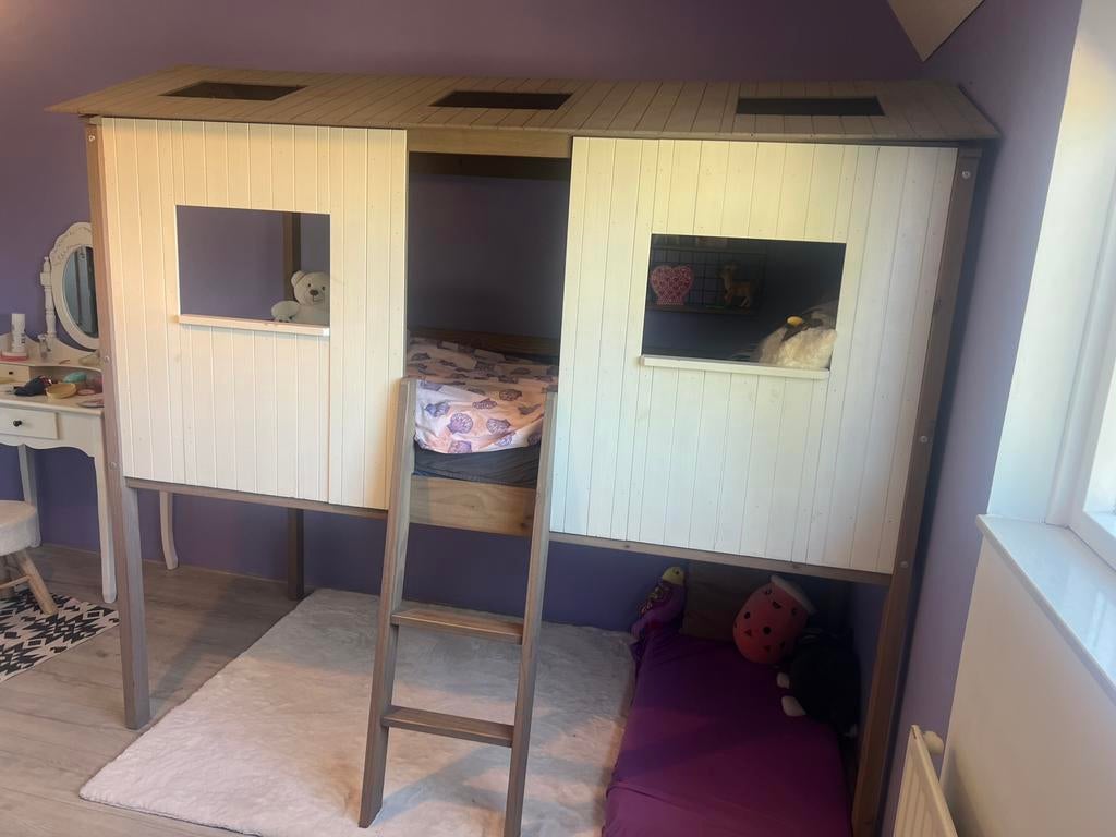 Boomhut bed, Arnhem