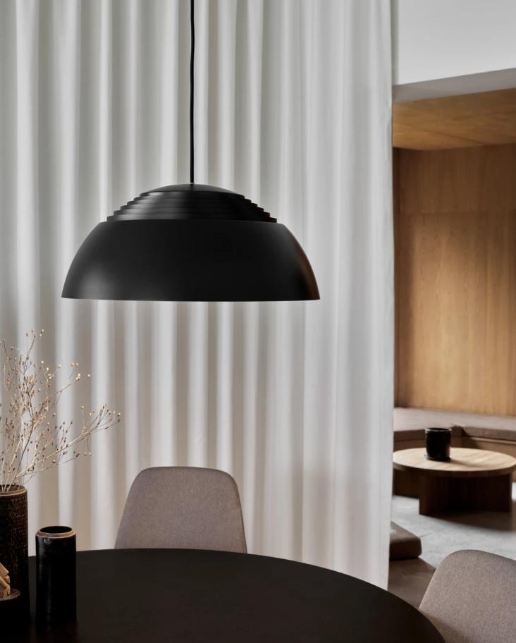 Louis Poulsen AJ Royal 50 zwart + wit, Nieuw in verpakking!!, Huis en Inrichting, Lampen | Hanglampen, Nieuw, Minder dan 50 cm