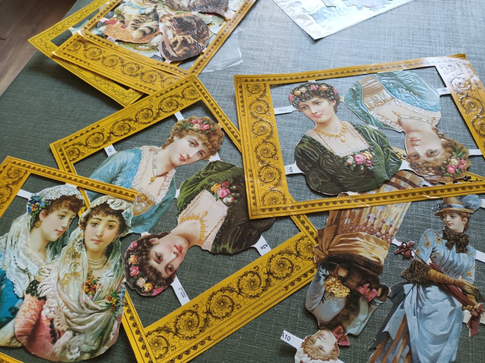 Boek: Decoupage met  100 Victoriaanse Poëziealbum plaatjes, Ophalen of Verzenden