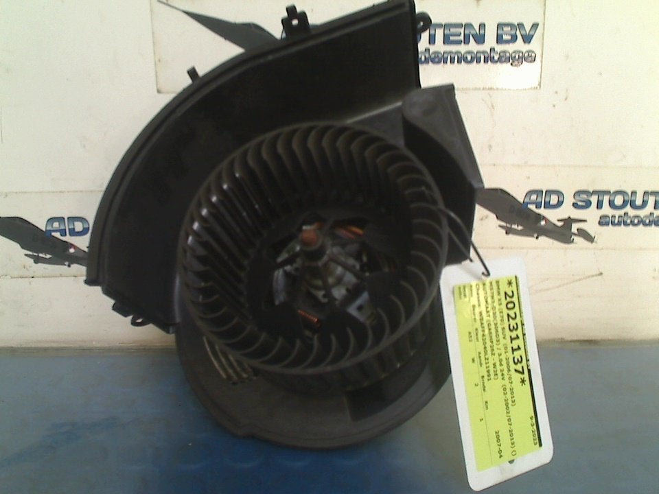 Kachel Ventilatormotor BMW X5 (E70) 2007 990878J, Gebruikt, Petuelring 130, München 80809, , Duitsland, BMW, Bayerische Motoren Werke AG