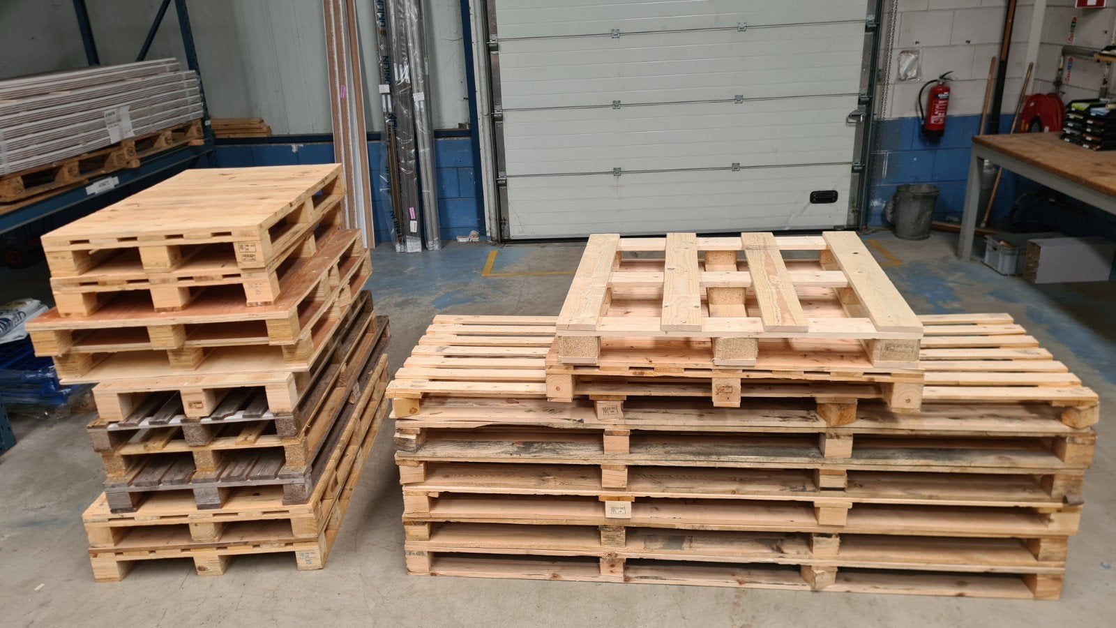Grote pallets, Ophalen, 250 tot 300 cm, 50 mm of meer, Overige houtsoorten