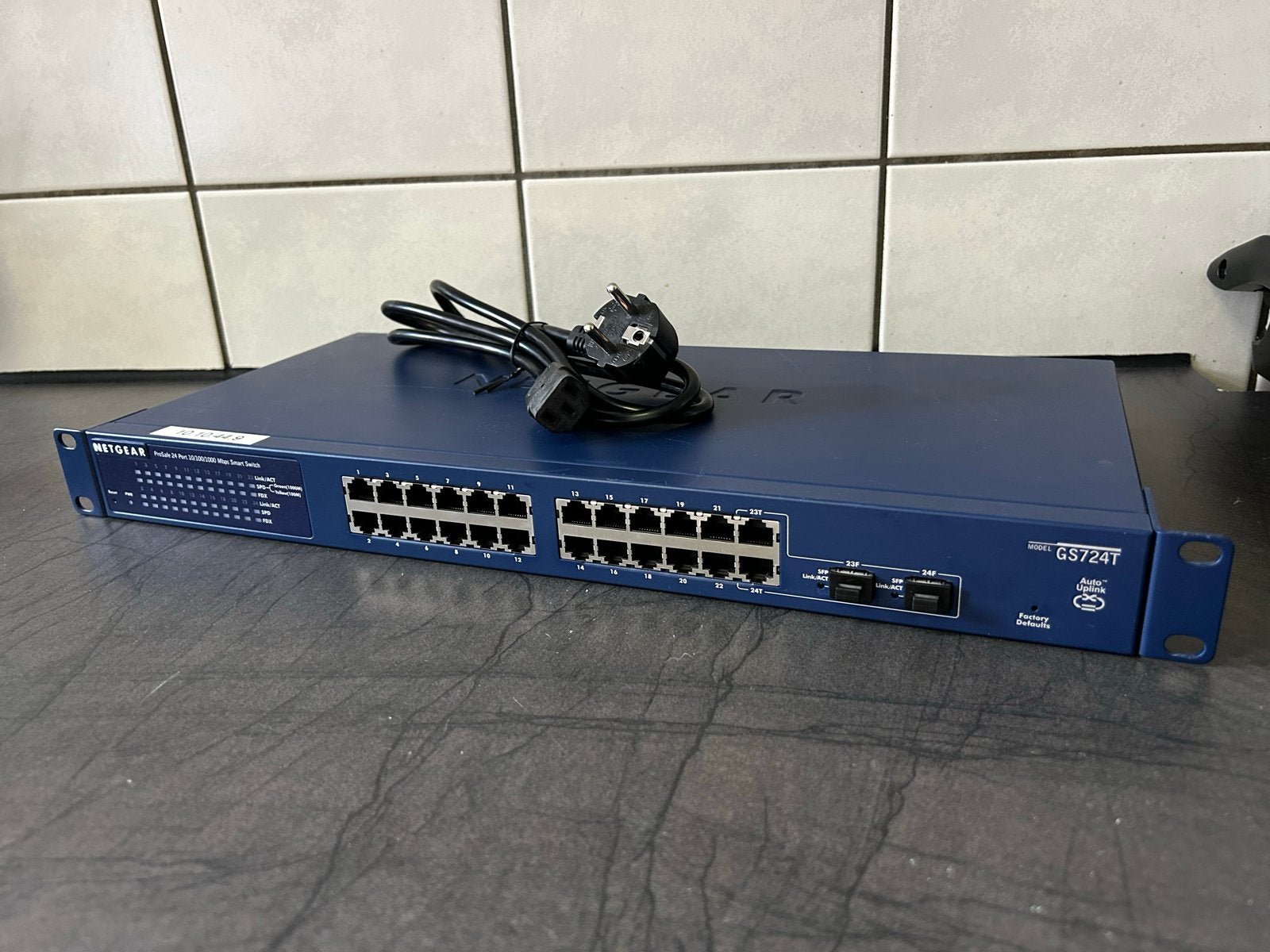 NETGEAR ProSafe GS724T v3 24-poorts Gigabit Smart Switch, Computers en Software, Ophalen of Verzenden, Gebruikt