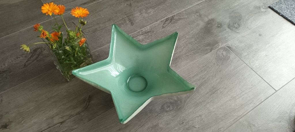 Grote Vintage groene Stervormige schaal van glas - 40 cm, Huis en Inrichting, Gebruikt, Schaal, Ophalen of Verzenden, Glas