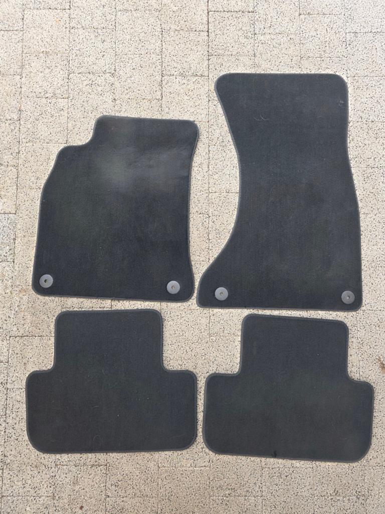Mattenset Audi A4 B8, Ophalen, Gebruikt