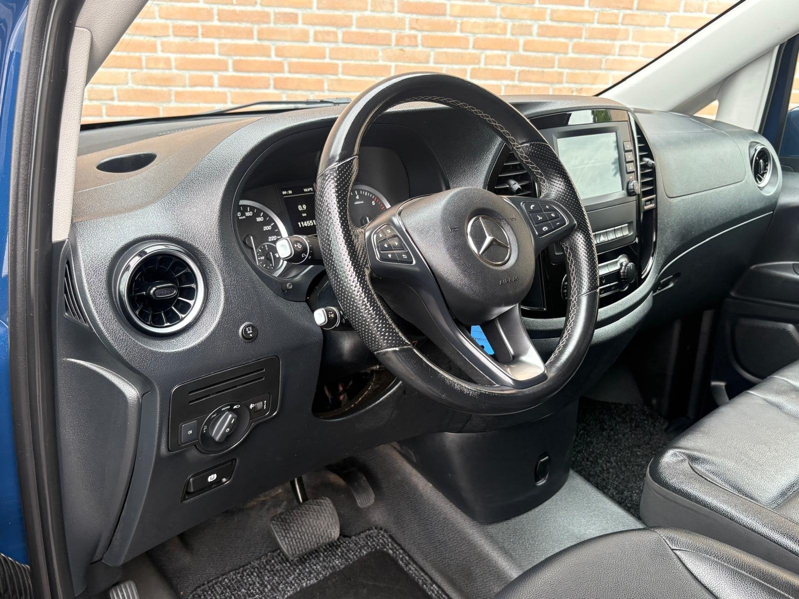 Mercedes-Benz Vito 114CDI 136PK XL / 9G-tronic / Distronic /, Auto's, Bestelauto's, Gebruikt, 4 cilinders, Met garantie (alle)