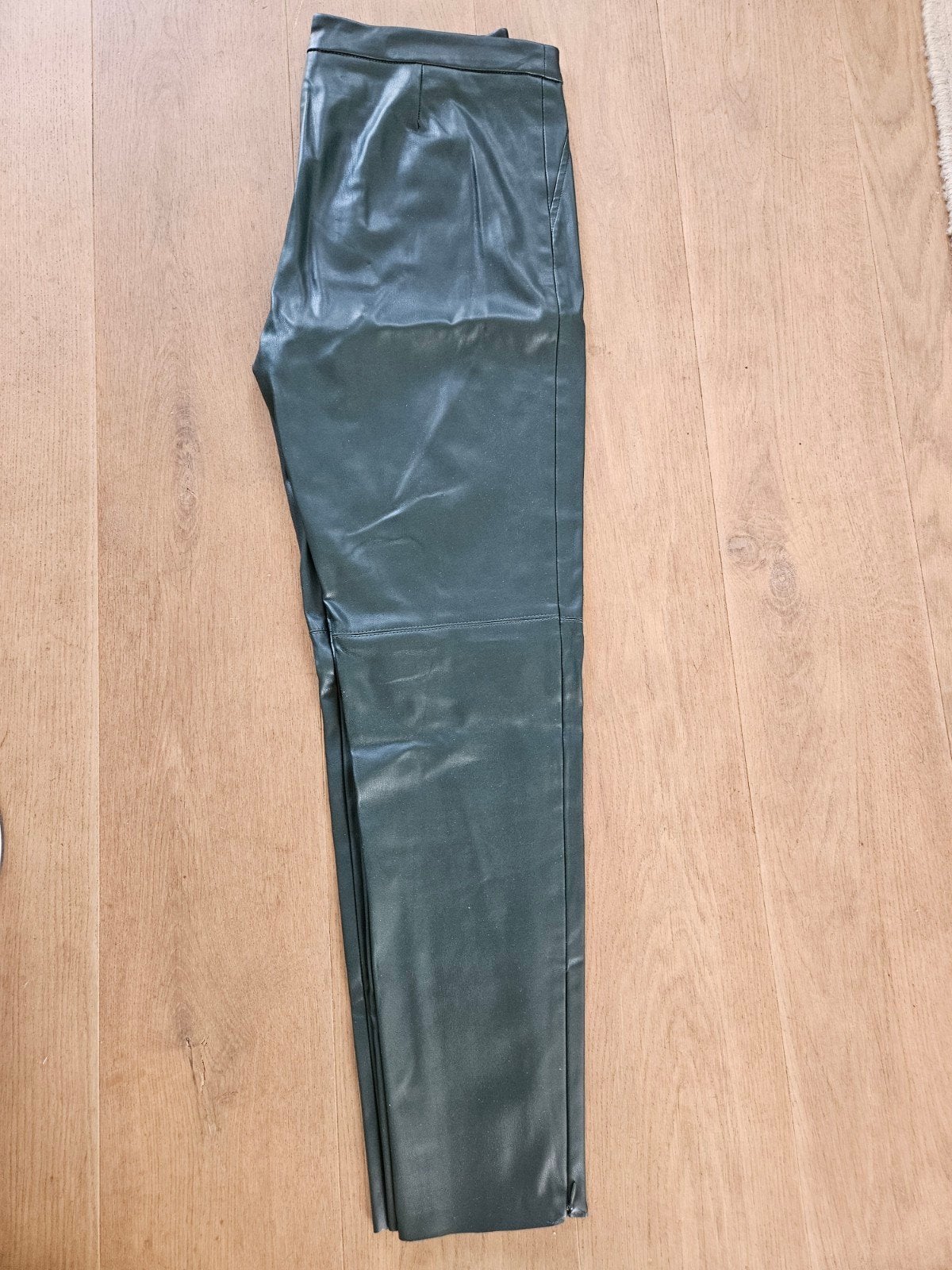 Zara Groene Imitatie Leren Legging Maat L met Ritsjes, Zara, Ophalen of Verzenden, Maat 42/44 (L), Groen