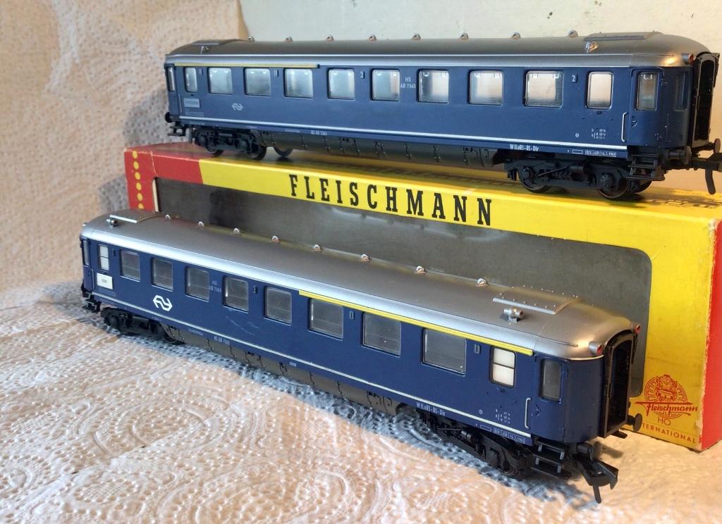 2x NS sneltreinwagens. Plan K, Fleischmann H0,, Hobby en Vrije tijd, Modeltreinen | H0, Gebruikt, Wagon, Gelijkstroom, Fleischmann