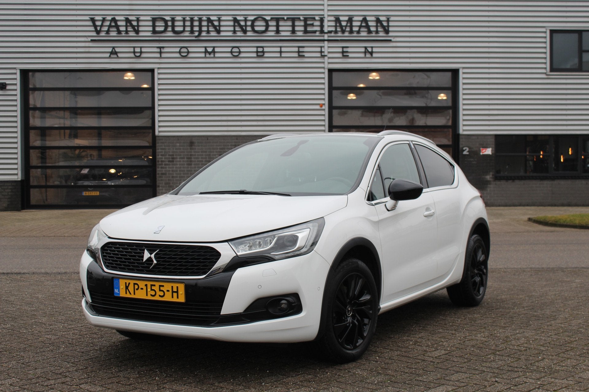 DS DS 4 Crossback 1.6 THP Business / Keyless / Camera / Trek, Auto's, DS, Gebruikt, 4 cilinders, Met garantie (alle), 1650 kg