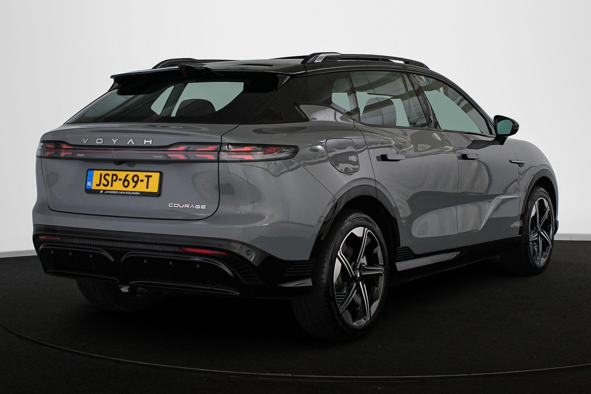 VOYAH Courage Business Edition 80 kWh Head-Up Stoelverwarmin, Auto's, Automaat, Achterwielaandrijving, Gebruikt, Zwart