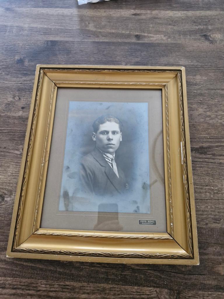 Antieke foto in lijst - Maastricht, Antiek en Kunst, Kunst | Tekeningen en Foto's, Ophalen of Verzenden