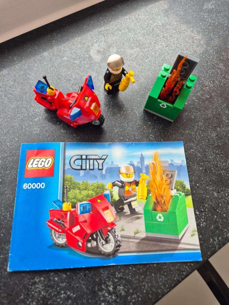 Lego City Brandweermotor 60000 met brandweerman, Compleet, City, Lego, Ophalen of Verzenden