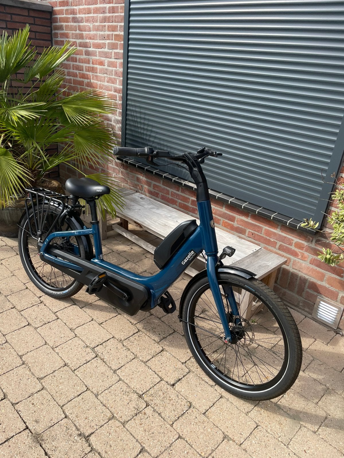 Foto 8 van Gazelle Easyflow Mallard Bleu 504kw accu en  79 kilometer