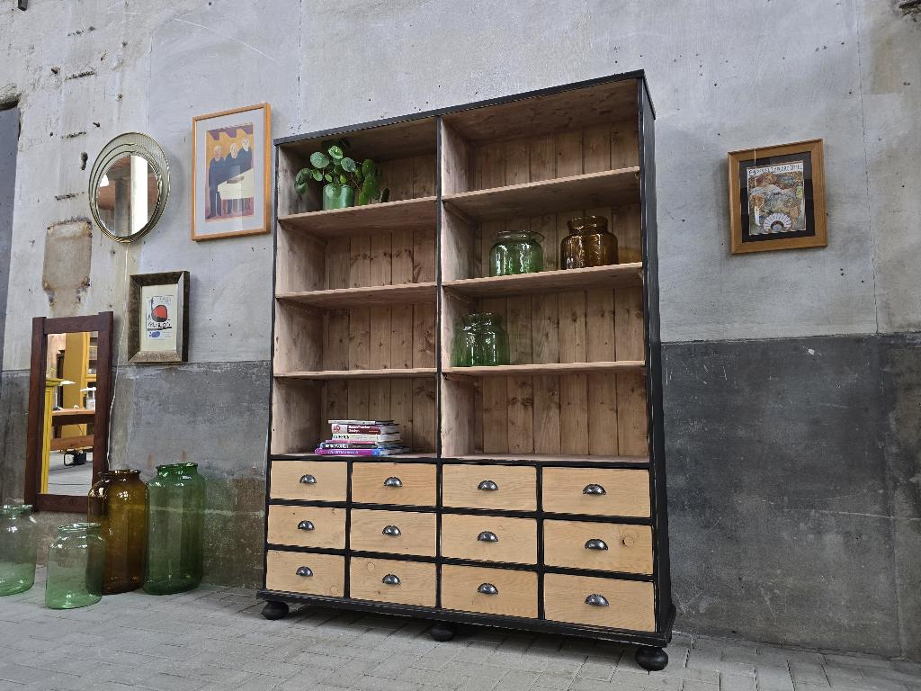 Industriële Houten Apothekerskast Zwart | Vintage Grote Kast, Met plank(en), 200 cm of meer, 150 tot 200 cm, Ophalen of Verzenden
