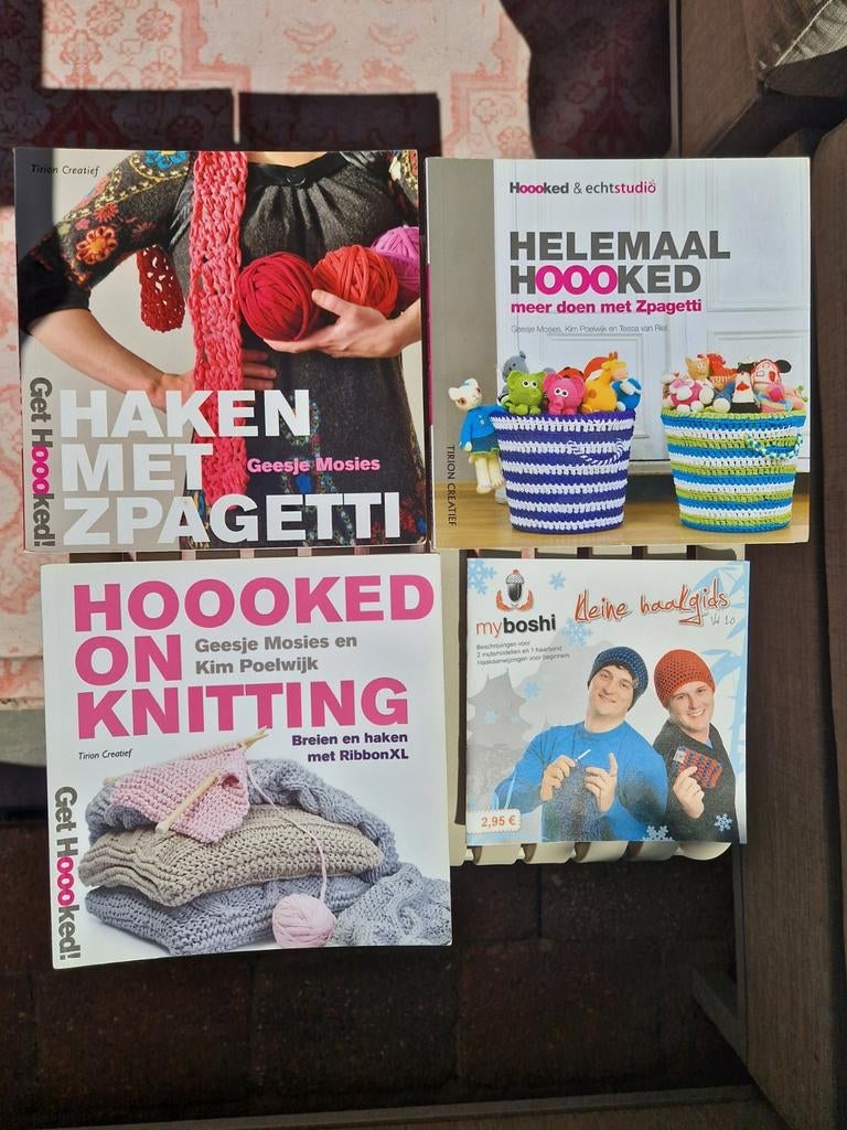 Haak- en breiboeken: Hoooked, Zpagetti, Myboshi, Ophalen of Verzenden