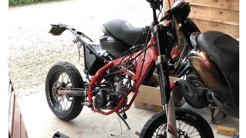 gezocht frame beta rr 50 motard  met compleet kenteken, Ophalen of Verzenden