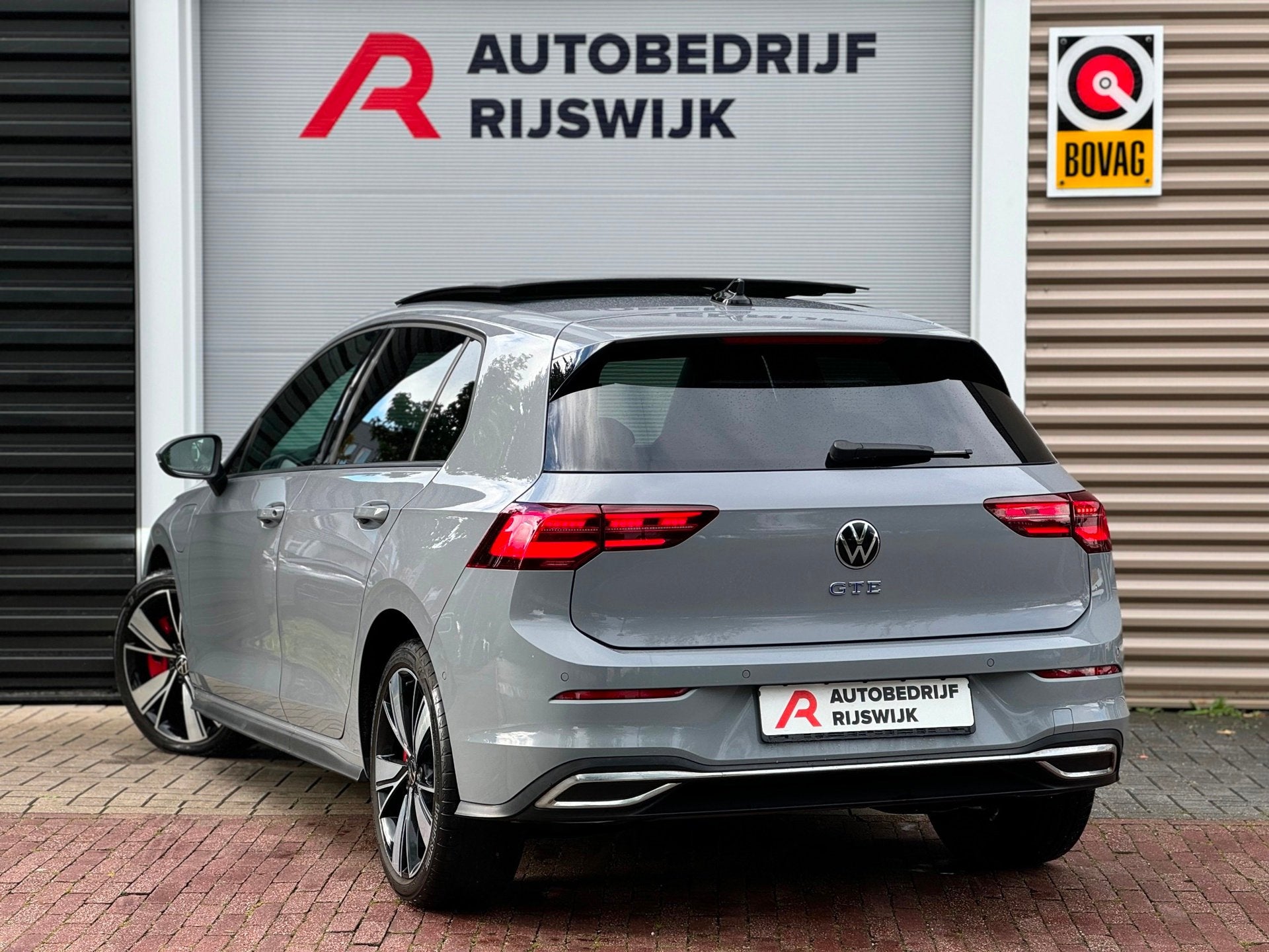 Volkswagen Golf 1.4 eHybrid GTE Pano/Trekhaak/Camera, Auto's, Dealer onderhouden, Gebruikt, Euro 6, 4 cilinders