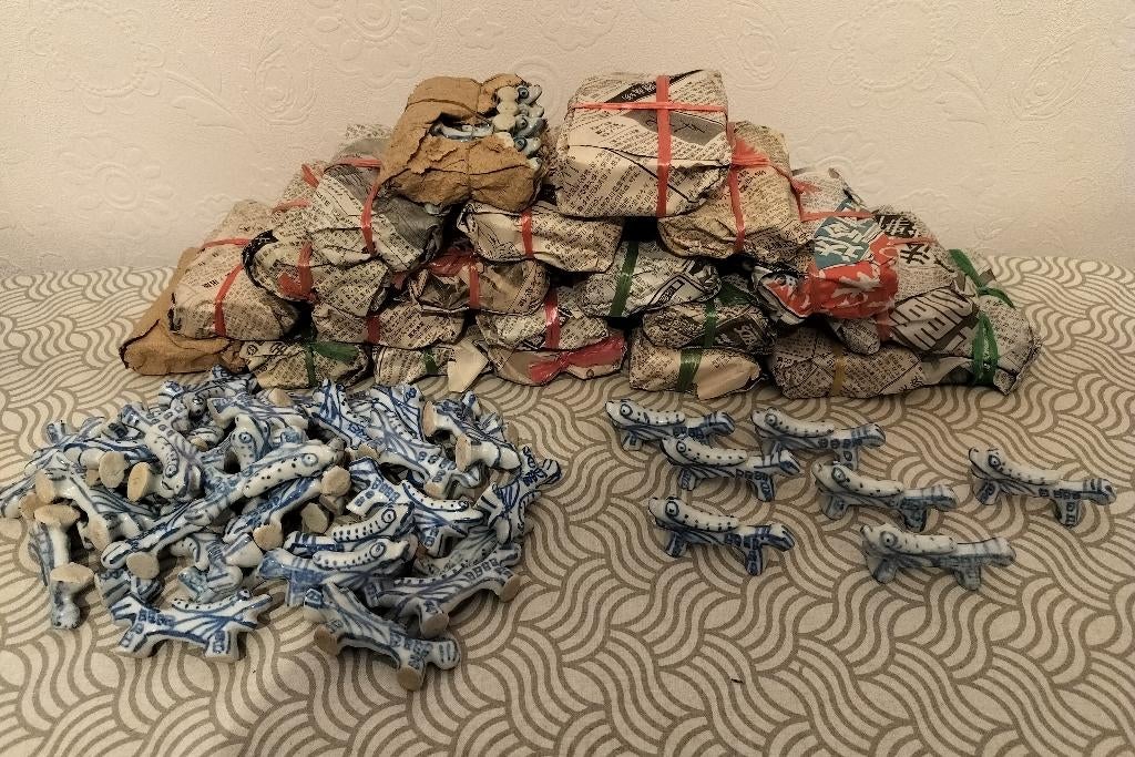 250 Chinese porseleinen eetstokjes houders jaren 50 - draken, Antiek en Kunst, Antiek | Porselein, Verzenden
