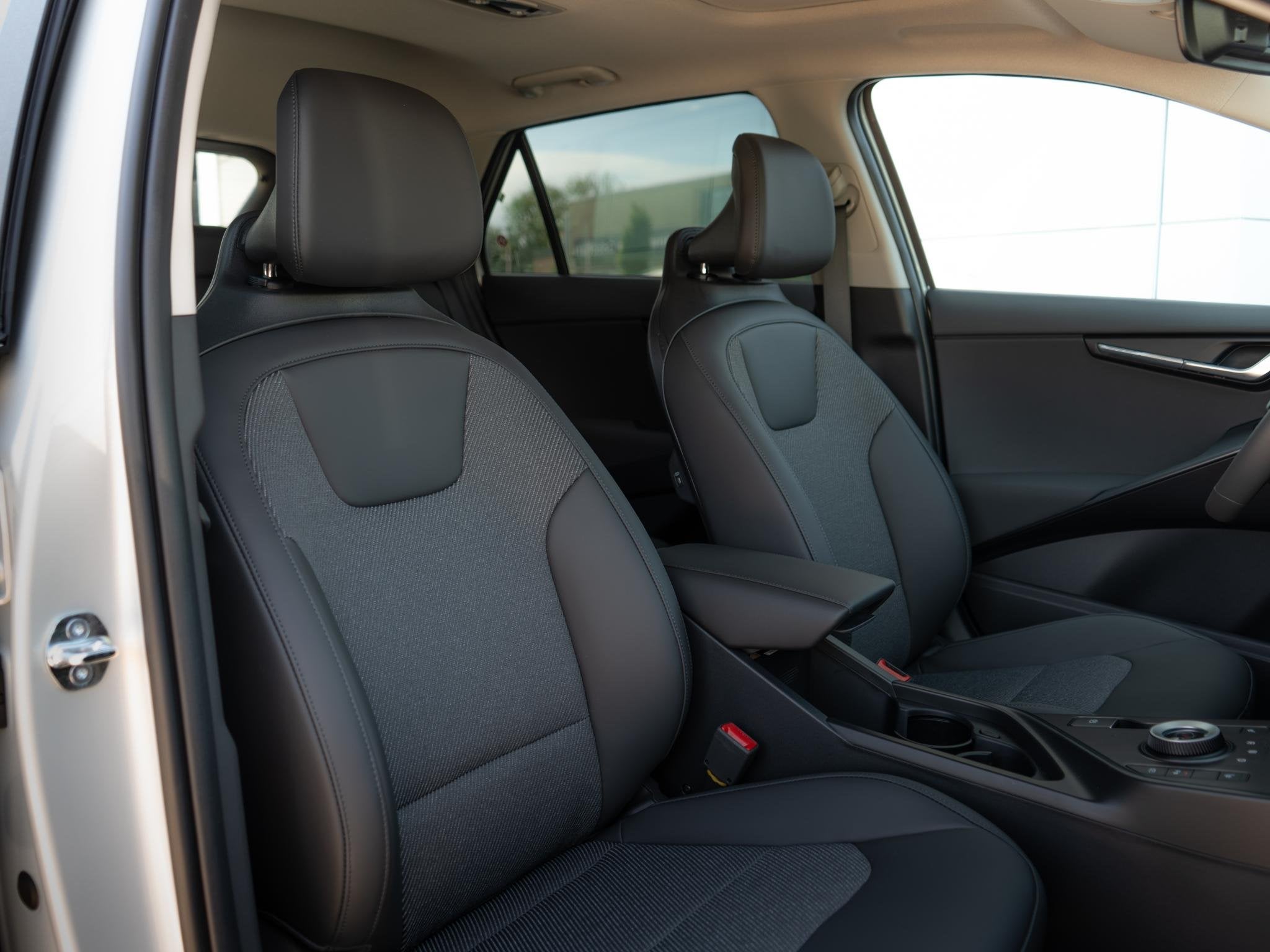 Foto 5 van Kia Niro 1.6 GDi Hybrid DynamicPlusLine | Actieprijs* | NIEU