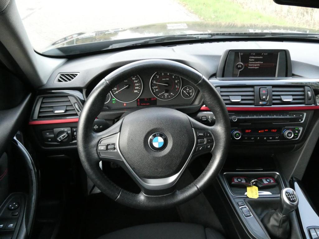 BMW 3-serie 316i Sedan 2e eigenaar 136pk Clima Multimedia 6-, 1360 kg, Gebruikt, Euro 6, 4 cilinders